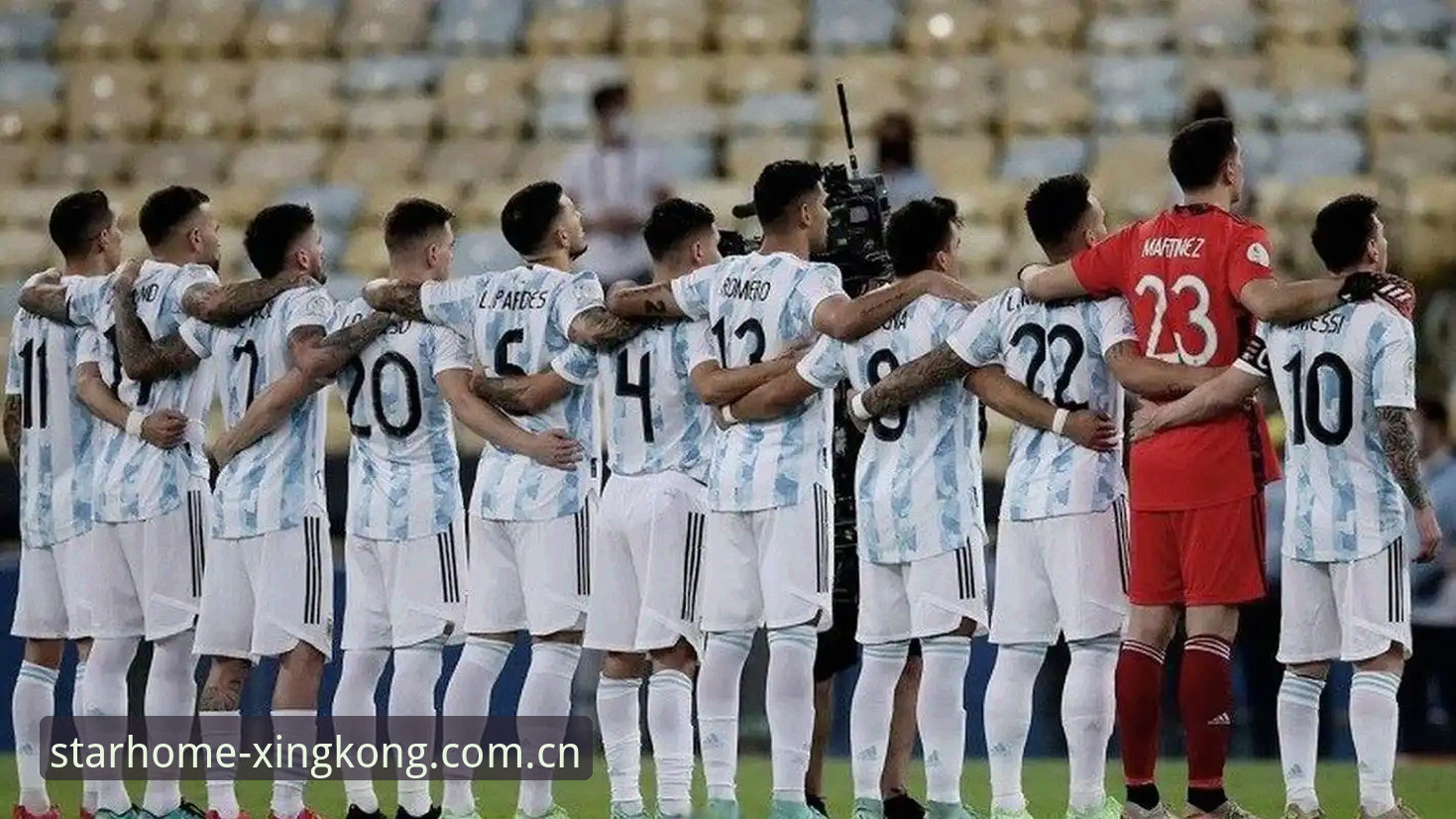 阿根廷队2-0洪都拉斯：劳塔罗点球破门，梅西缺阵详解
